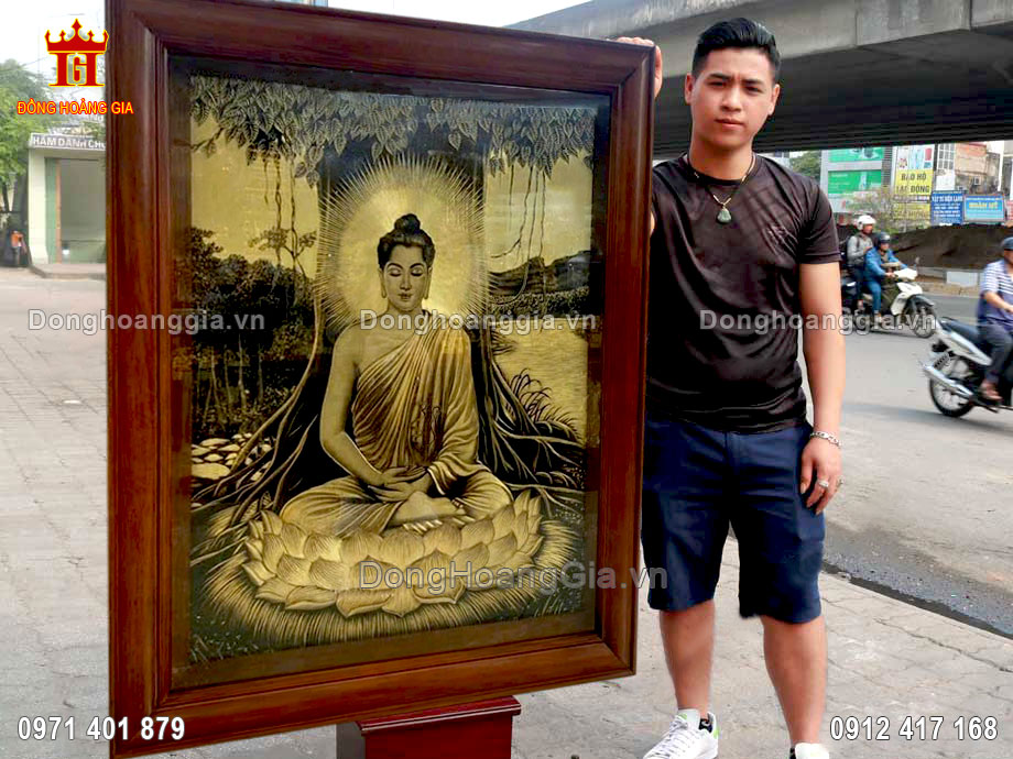 Treo ttranh Đức Phật tại phòng thờ giúp mang lại bình an cho gia chủ